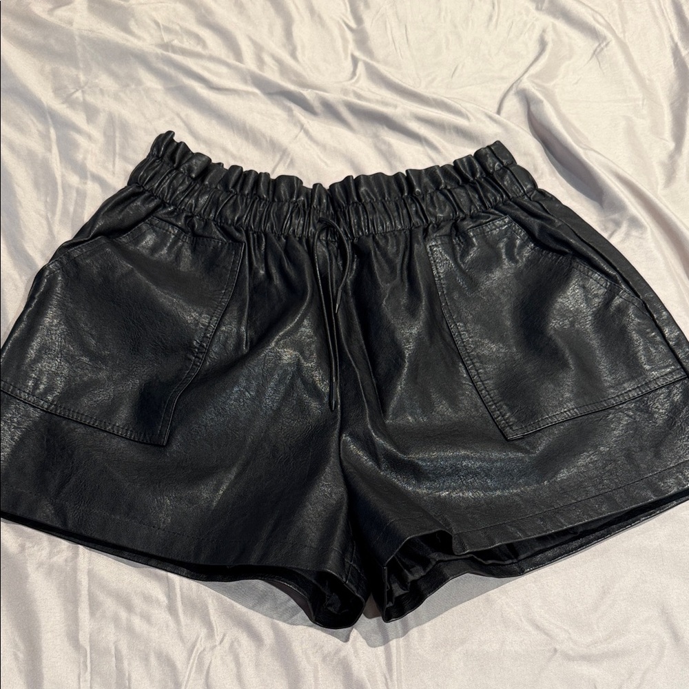 Elegant Black High Waist Leather Shorts